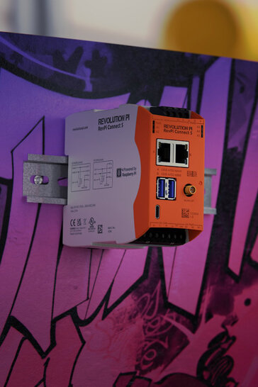 RevolutionPi Connect 5